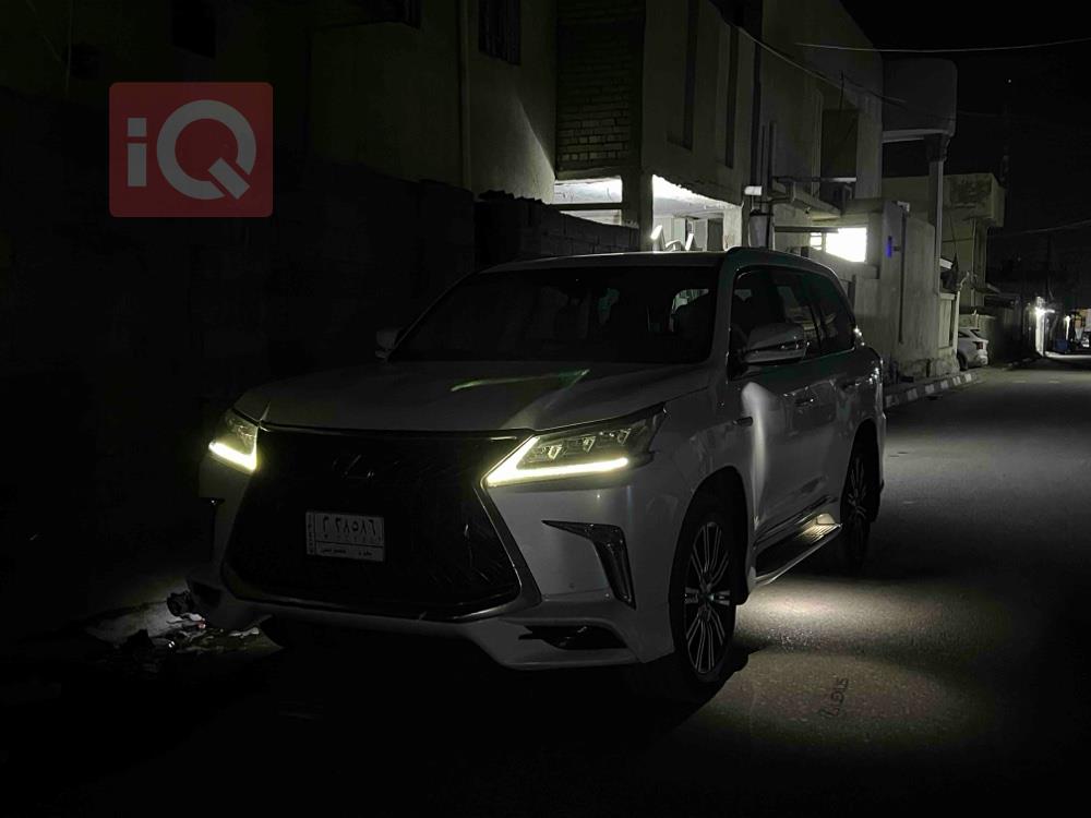 Lexus LX